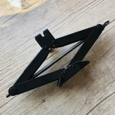 جک خودرو چیکال مدل B-28 مناسب برای MVM X22 ظرفیت 1.5 تن