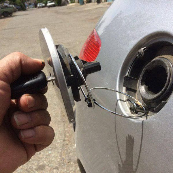 نگهدارنده درب باک خودرو وارون مدل K-413 مناسب برای پژو 207