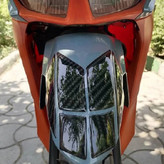 ست برچسب گلگیر جلو موتور سیکلت وارون مدل W-11-CARBON مناسب برای هوندا کلیک بسته 8 عددی