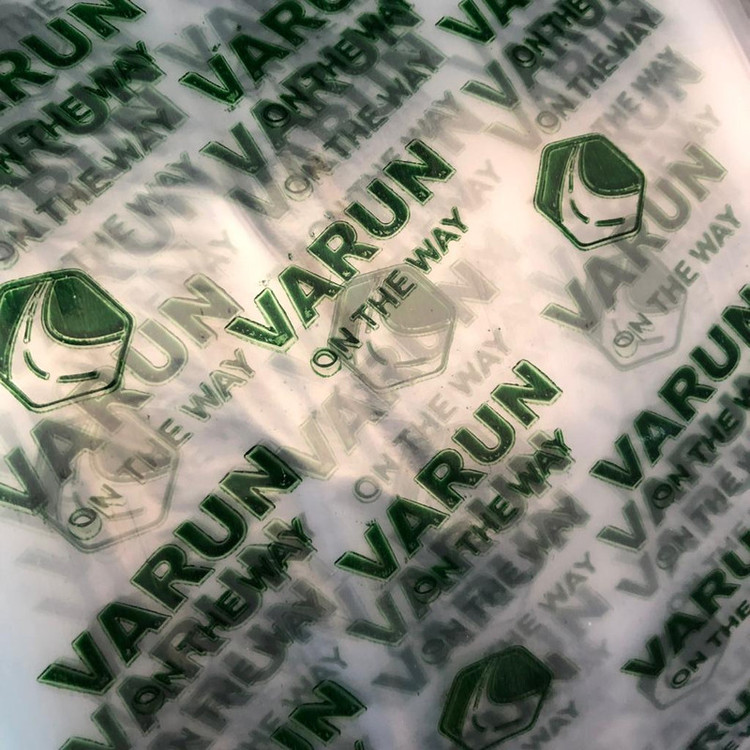 ست برچسب گلگیر جلو موتور سیکلت وارون مدل W-11-CARBON مناسب برای هوندا کلیک بسته 8 عددی
