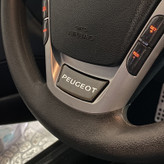 آرم سه بعدی فرمان خودرو چیکال مدل P-880 مناسب برای پژو 207new