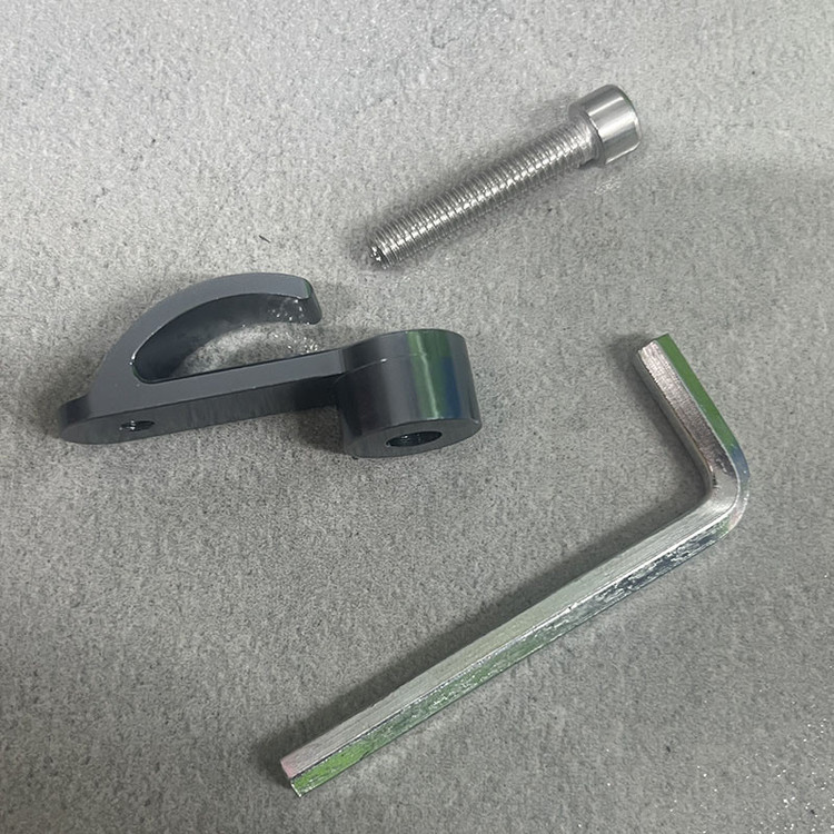 قلاب و گیره آویز دسته فرمان موتور سیکلت وارون مدل CNC طرح SLVR کد A-177