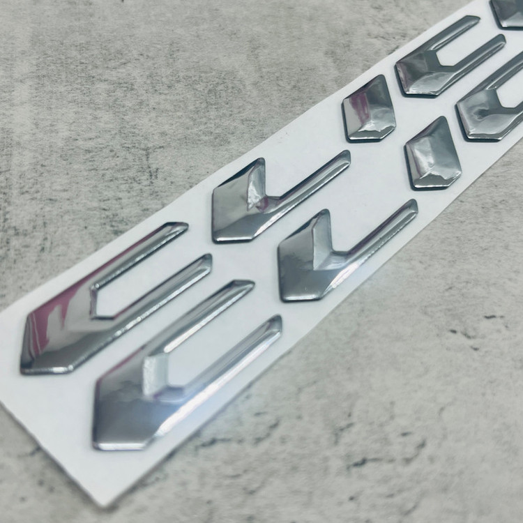 آرم روی بدنه و دستگیره موتور سیکلت وارون مدل آبکاری کد A-50 مناسب برای هوندا CLICK 160 بسته 2 عددی